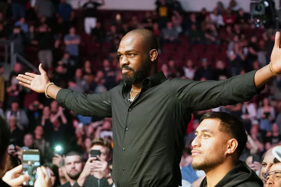 Giới võ sĩ MMA nói gì về vụ việc Jon Jones bị bắt giữ?
